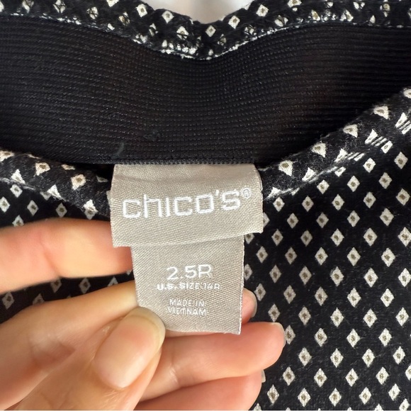 Chico's Black and White Pants - Diamond
Print - Size 2.5 R US SZ: 14R - Picture 6 of 9